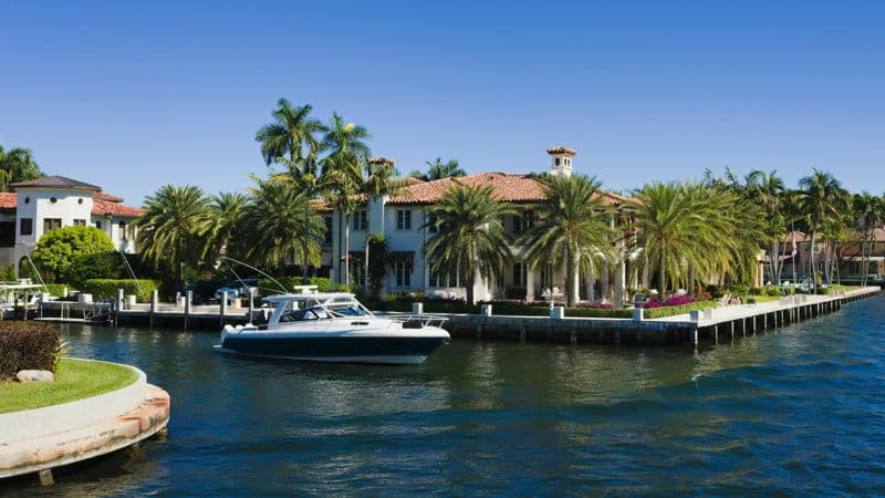 featured image for story, Luxury Homes For Sale in Lauderdale by the Sea FL