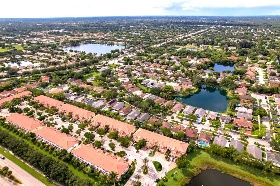 listings In Vendita in Cooper City